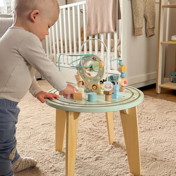 TOOKY TOY Montessori-tyylinen puinen aktiviteettipöytä palloradalla