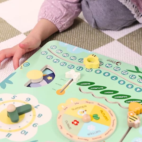 CLASSIC WORLD Trämanipulationsbräda "Min Första Kalender" – Barnklocka