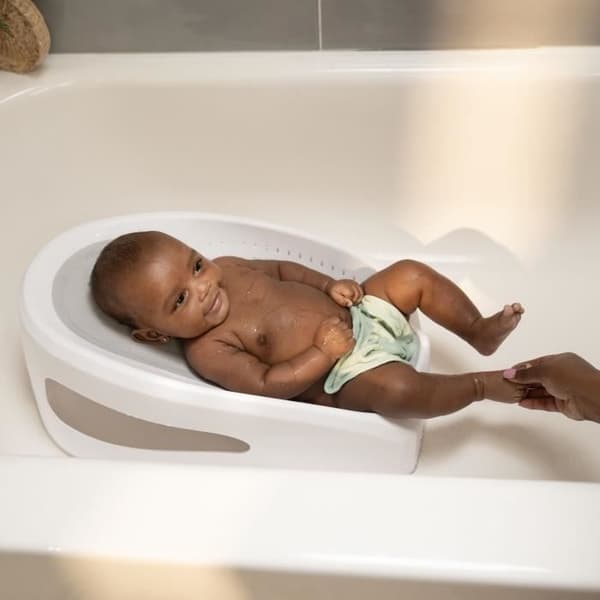 INGENUITY Babybadstol, Komfort &amp; Säkerhet, Mjuk, halkfri bas - Kan användas från födseln till 6 månader