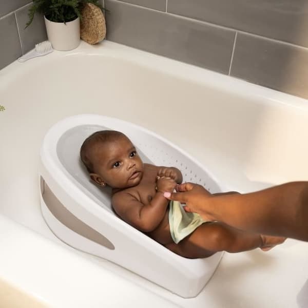 INGENUITY baby badstol med halkskydd, från 0 till 6 månader eller 9 kg, perforerad badstol för att låta vattnet rinna igenom, lätt att rengöra