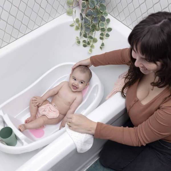 INGENUITY Deluxe rosa babybadkar, från födseln till 3 år med babyhängmatta ingår