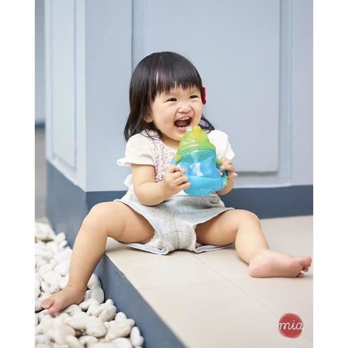 NUBY Flip-It Clik it tippumisenestokuppi kahvoilla - 240 ml - Sininen - 12 kuukautta +