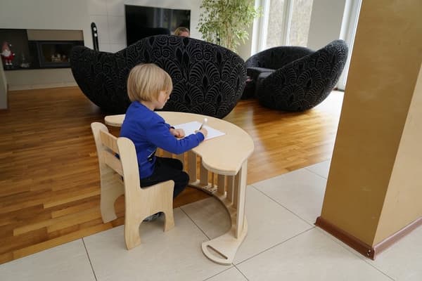 Trä Montessori-gunga för barn Stor massiv gungstol Skrivbord PL