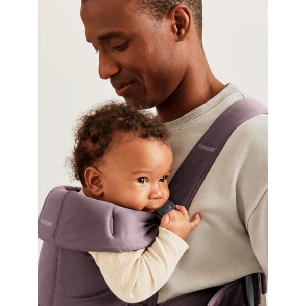 BabyBjörn Mini Cotton -bärsjal, Mörklila