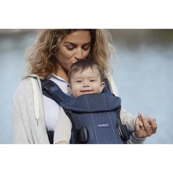 BABYBJÖRN One Air fysiologisk bärsele i 3D mesh - Marinblå - Från 0 till 3 år