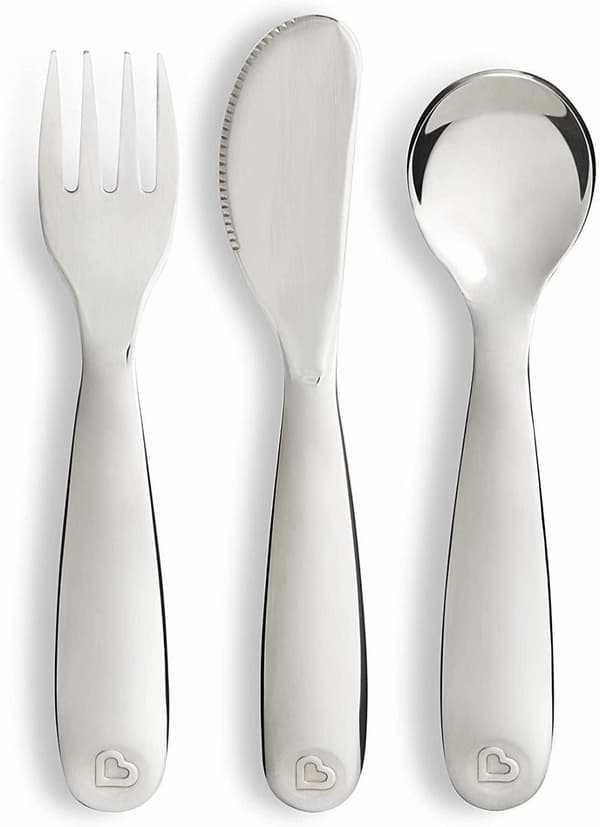 Rostfritt Gaffel Kniv o Sked m Ergonomiska handtag . Fr 18mån+