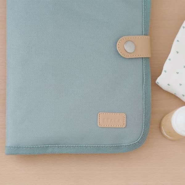 BEABA, Sage green health bokomslag
