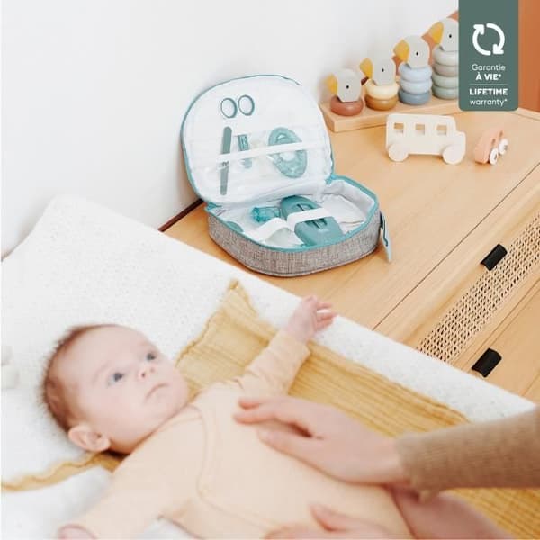 Babymoov Baby Care Kit, 9 tillbehör, med digital termometer, blå