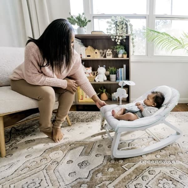 INGENUITY Transat bebisäteilse 3-i-1 Keep Cozy - Weaver - 3 Lägen: båge med avtagbara mjukisdjur, 0 till 30 månader