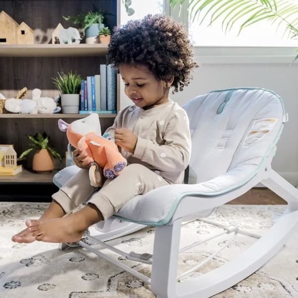 INGENUITY Transat bebisäteilse 3-i-1 Keep Cozy - Weaver - 3 Lägen: båge med avtagbara mjukisdjur, 0 till 30 månader