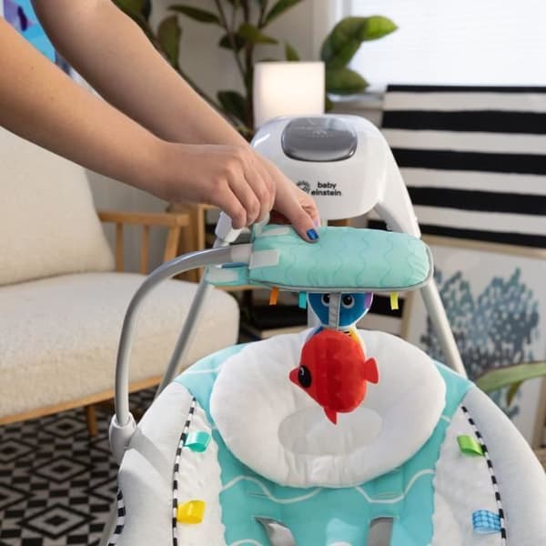 BABY EINSTEIN Balancelle Ocean Explorers, lätt och kompakt, svängbart säte med 180°, leksaker ingår, modell Curious Comfort