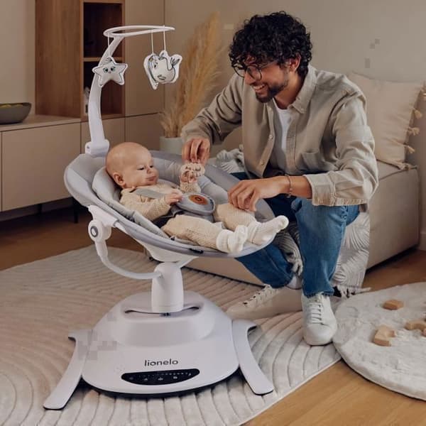 360° Electric Baby Swing - LIONELO Bella - Lättvikt - 12 melodier - 6 svinglägen - Fjärrkontroll - Leksaksbåge