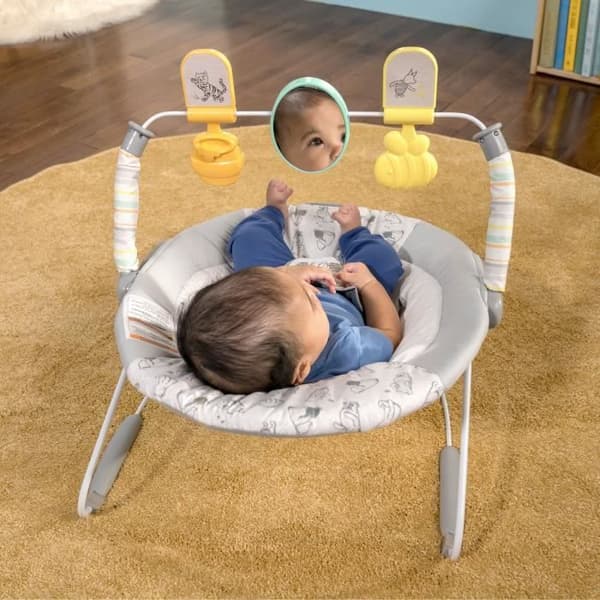 Babyskridstol - DISNEY BABY - WINNIE THE POOH - Bue med aftageligt pædagogisk legetøj - Justerbar fra 0 til 6 måneder