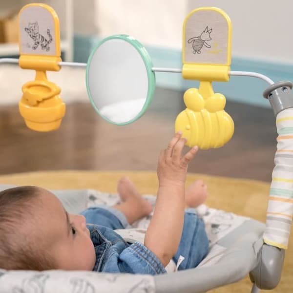 Babyskridstol - DISNEY BABY - WINNIE THE POOH - Bue med aftageligt pædagogisk legetøj - Justerbar fra 0 til 6 måneder
