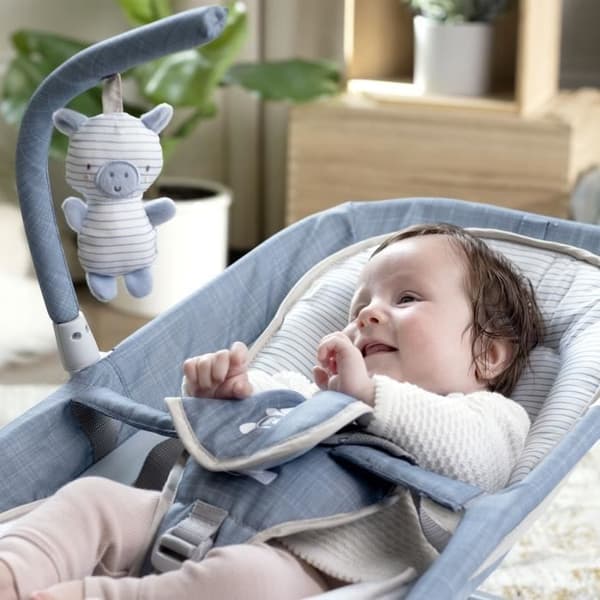 INGENUITY Happy Belly Rock-to-Bounce sæde - Musik - Vibrationer - Aftagelig aktivitetsbue - Zebra tøjdyr -