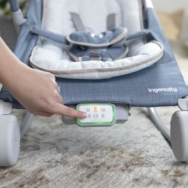 INGENUITY Happy Belly Rock-to-Bounce sæde - Musik - Vibrationer - Aftagelig aktivitetsbue - Zebra tøjdyr -
