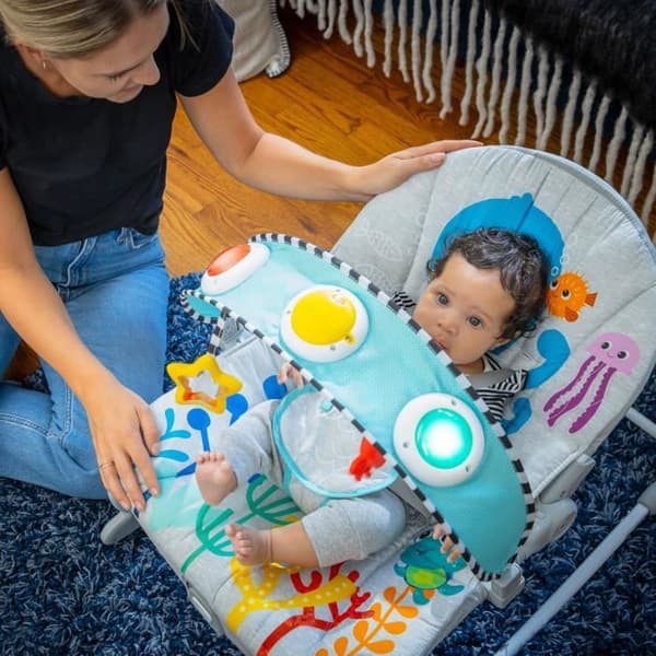 Gyngestol - BABY EINSTEIN - Ocean Explorers Kick to It Opus Musikalsk Gyngestol til Spædbørn og Toddler - Børn fra 0 til 30 måneder