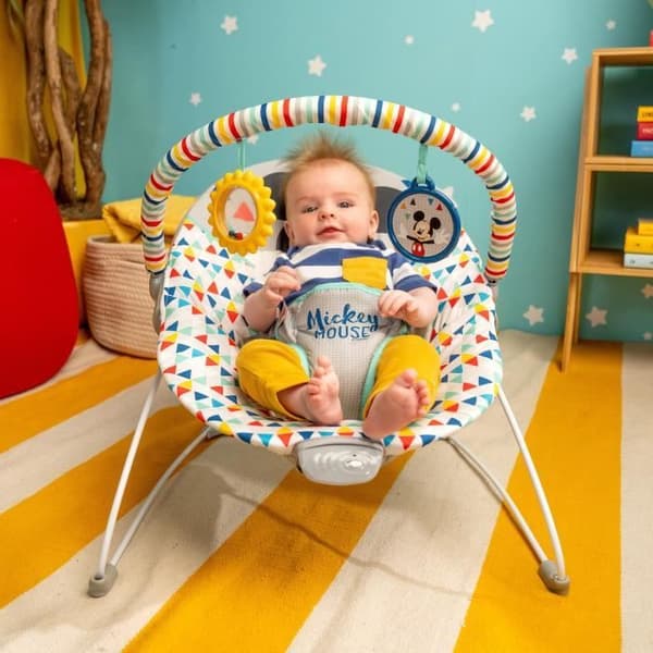 DISNEY BABY Mickey Bouncer Flerfarvede Trekanter, Vibrationer, 2 Legetøj, 3-punktssele, Maskinvaskbar