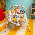 Miniatyrbillede 2 af 6: DISNEY BABY Mickey Bouncer Flerfarvede Trekanter, Vibrationer, 2 Legetøj, 3-punktssele, Maskinvaskbar