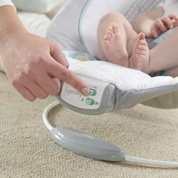 INGENUITY Morrison Baby Bouncer - Kaari irrotettavilla kehitysleluilla, 8 melodiaa, rauhoittavat värinät, irrotettava ja säädettävä niskatuki