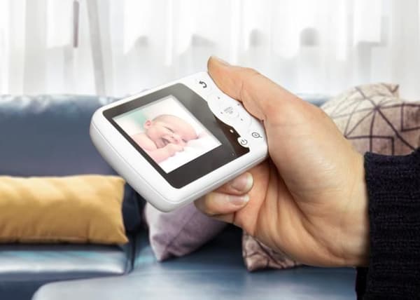 Alecto DVM-64 - Babymonitor med kamera och 2,4" färgskärm, vit