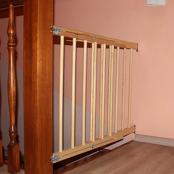 Turvaportti - puu - leveys 72–122 cm x korkeus 92 cm