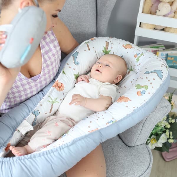 Babynest kokong nyfödd 90 x 50 cm - Handgjort mysbo babynest tillverkat av dinosaurieblå bomull