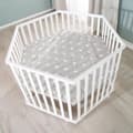 Miniatyrbild 3 av 6: ROBA LITTLE STARS Hegaxonal Baby Lekhage - Justerbar Höjd - Vadderat Överdrag - Bromsade Hjul - Vitlackerat Trä - Stjärnmönster