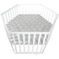 Miniatyrbild 1 av 6: ROBA LITTLE STARS Hegaxonal Baby Lekhage - Justerbar Höjd - Vadderat Överdrag - Bromsade Hjul - Vitlackerat Trä - Stjärnmönster