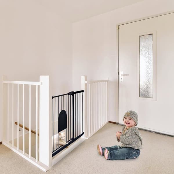 YUENFONG Stair Safety Gate, ingen borrning, med husdjursdörr, bredd 105-115 cm, svart