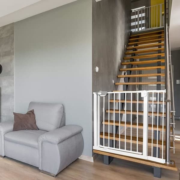 YUENFONG Stair Safety Gate No Drilling - Bredd: 85-95cm - 180° öppning - Vit
