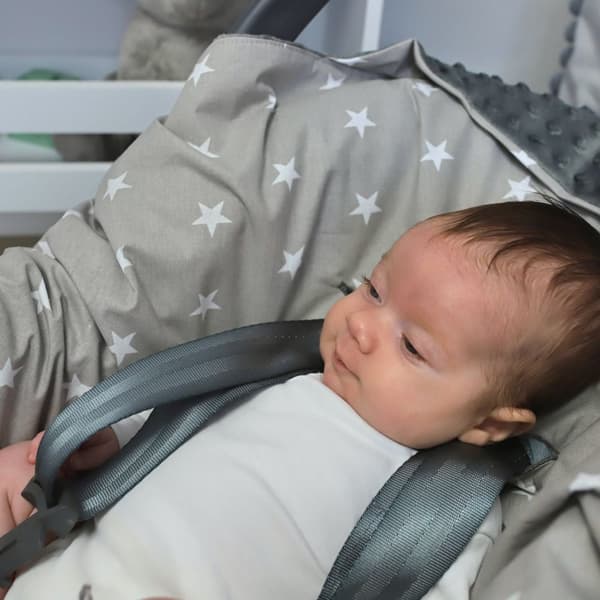 Wrap-around filt bärsele filt barnvagn 90x90cm - universal baby filt för barnvagn bilbarnstol året runt bomull minky stars grå