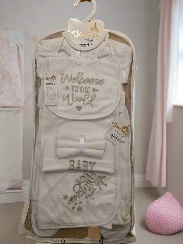Welcome to the World, Little Princess’ – 10-Piece Baby Gift Set (Gold Lettering, 100% Cotton