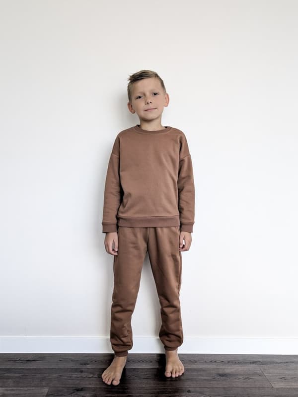 Løs sweatshirt AW24 Løs sweatshirt. Skovnat 92/98