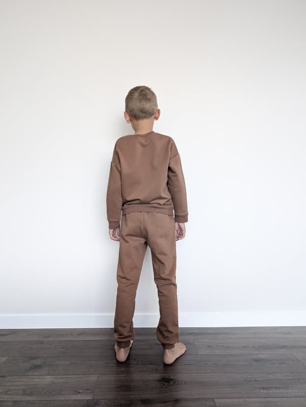 Løs sweatshirt AW24 Løs sweatshirt. Skovnat 92/98
