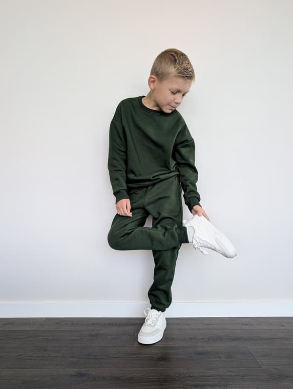 Løs sweatshirt AW24 Løs sweatshirt. Skovnat 92/98