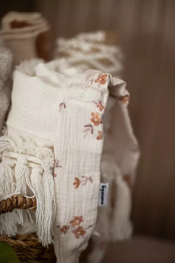 Little Brown Flowers Muslin pandebånd