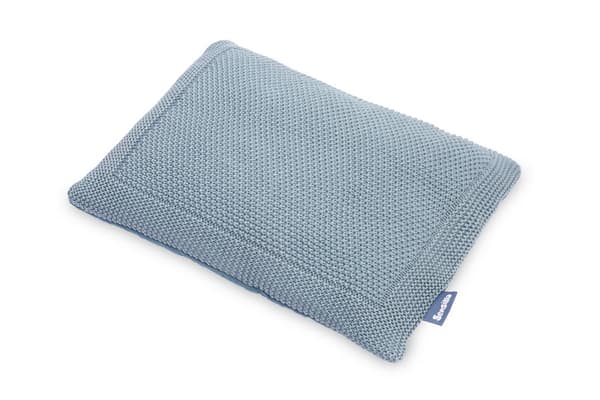 STICKAT SPJÄLSÄNGSSET MED MUSLIN – BLÅ