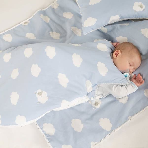 ROBA Kleine Wolke Babysovsäck - Olika storlekar - Året runt - Blå / Vit
