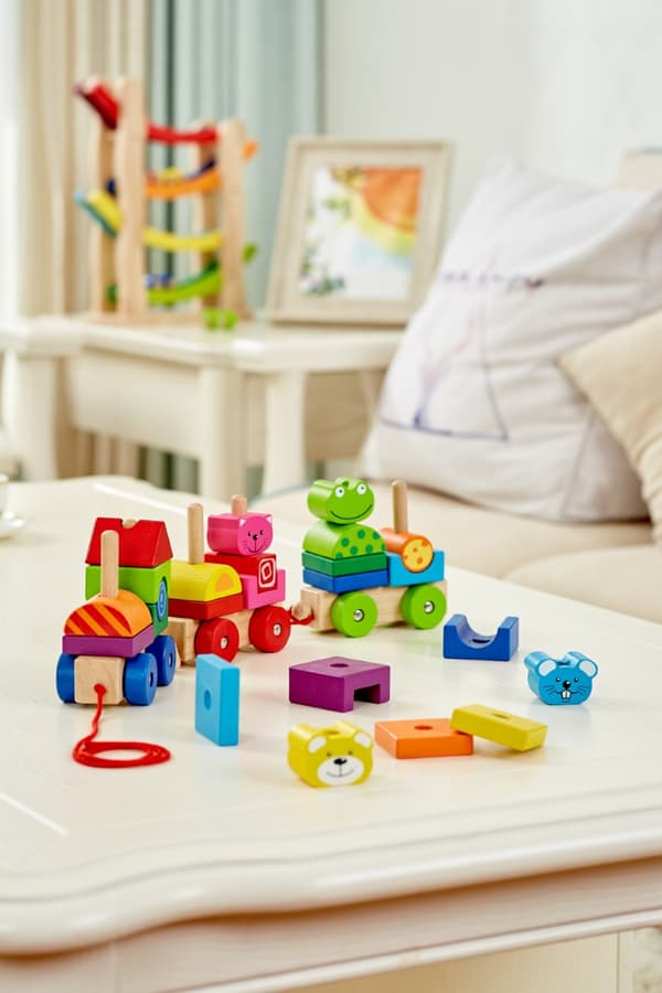 Pintoy babyleksak Tåg med 4 vänner (från 12 mån)