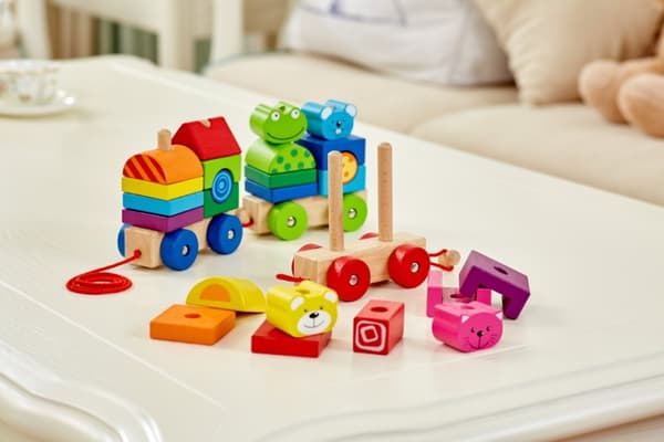 Pintoy babyleksak Tåg med 4 vänner (från 12 mån)