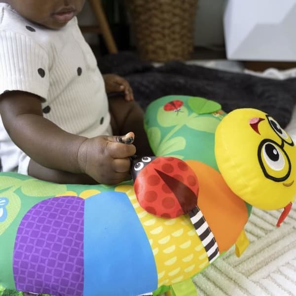 Moniaistillinen aktiviteettityyny vatsalla olemiseen - BABY EINSTEIN - Cal-a-Pillow - Lapset 0 kuukauden iästä alkaen