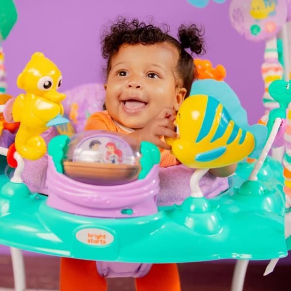 DISNEY BABY Pieni merenneito -leikkialue ja aktiviteetteja, valoja ja ääntä, 6 kuukaudelle