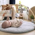 Pikkukuva 3 / 6: INGENUITY Leikkimatto Cosy Spot™ Käännettävä Peitto Aktiviteettikuntosali - Savimainen™
