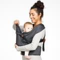 Pikkukuva 2 / 6: Baby Porte Infantino Hug & Cuddle - AAN-ikäisille - 3-11.8 kg - Portage-huivijärjestelmä - Synnytys