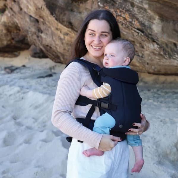 Justerbar bärsele 3-1 - DREAMBABY - TRAVEL - Bekväm och mångsidig - Från nyfödd till barn upp till 15 kg - Svart
