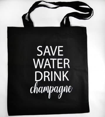 Tygkasse Save water drink champagne, svart med vit text - Mellow Design