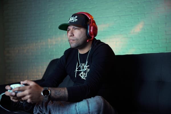 Turtle Beach Stealth 600 Gen2 MAX - Pelikuulokkeet - Punainen - Xbox, PS5, PS4, PC & Switch