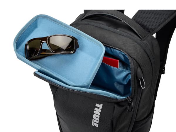 RUCSAC THULE , pt. notebook de max. 15.6 inch, 23 l, 1 compartiment, buzunar frontal x 3 | buzunar lateral x 2, waterproof, poliester, negru, Accent "