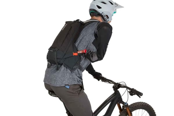 Thule 3796 Rail Hydration Pack 8L Covert